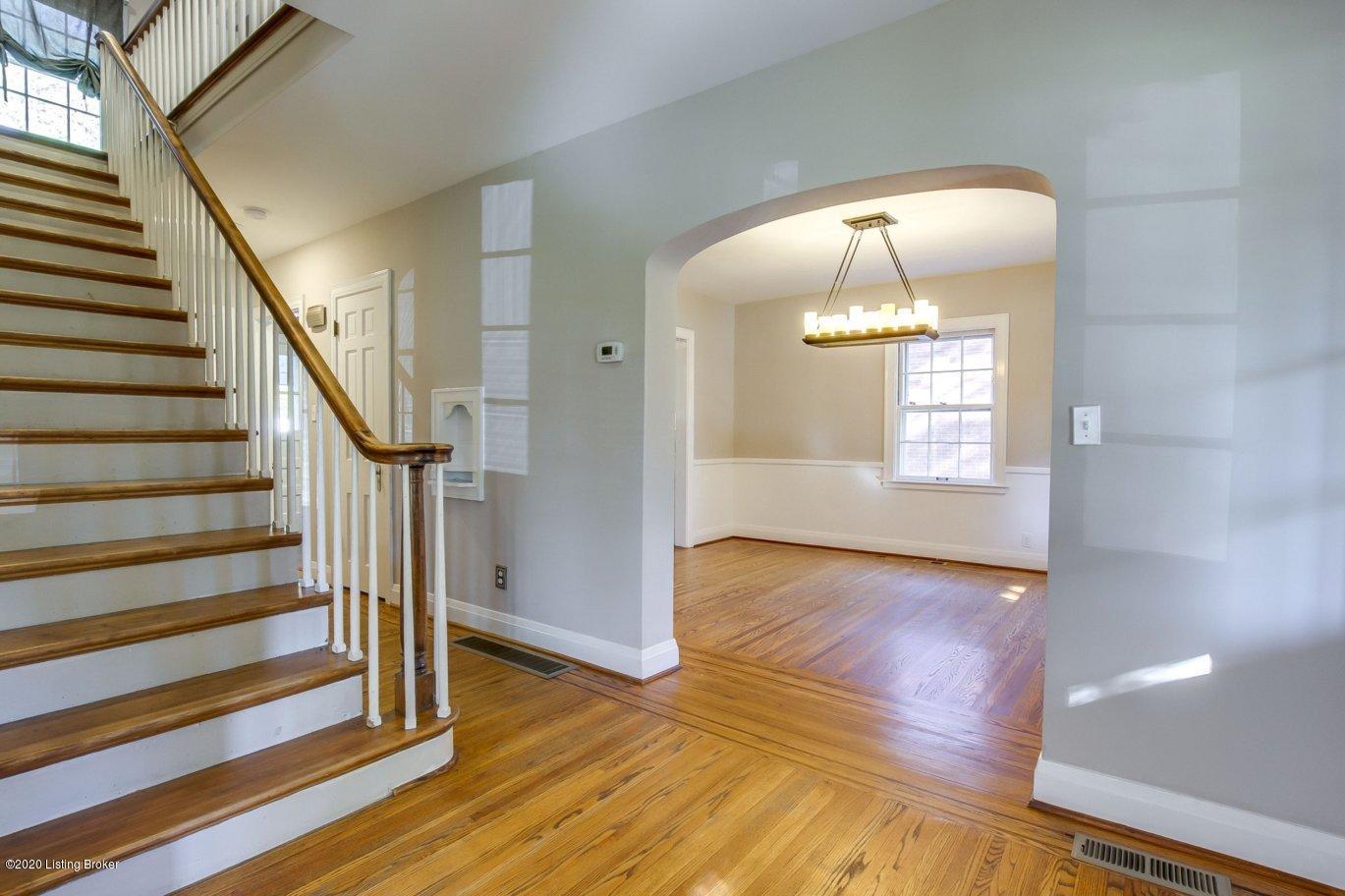 2421 Meadow Road Louisville, KY 40205 - Photo 5 of 25 Foyer