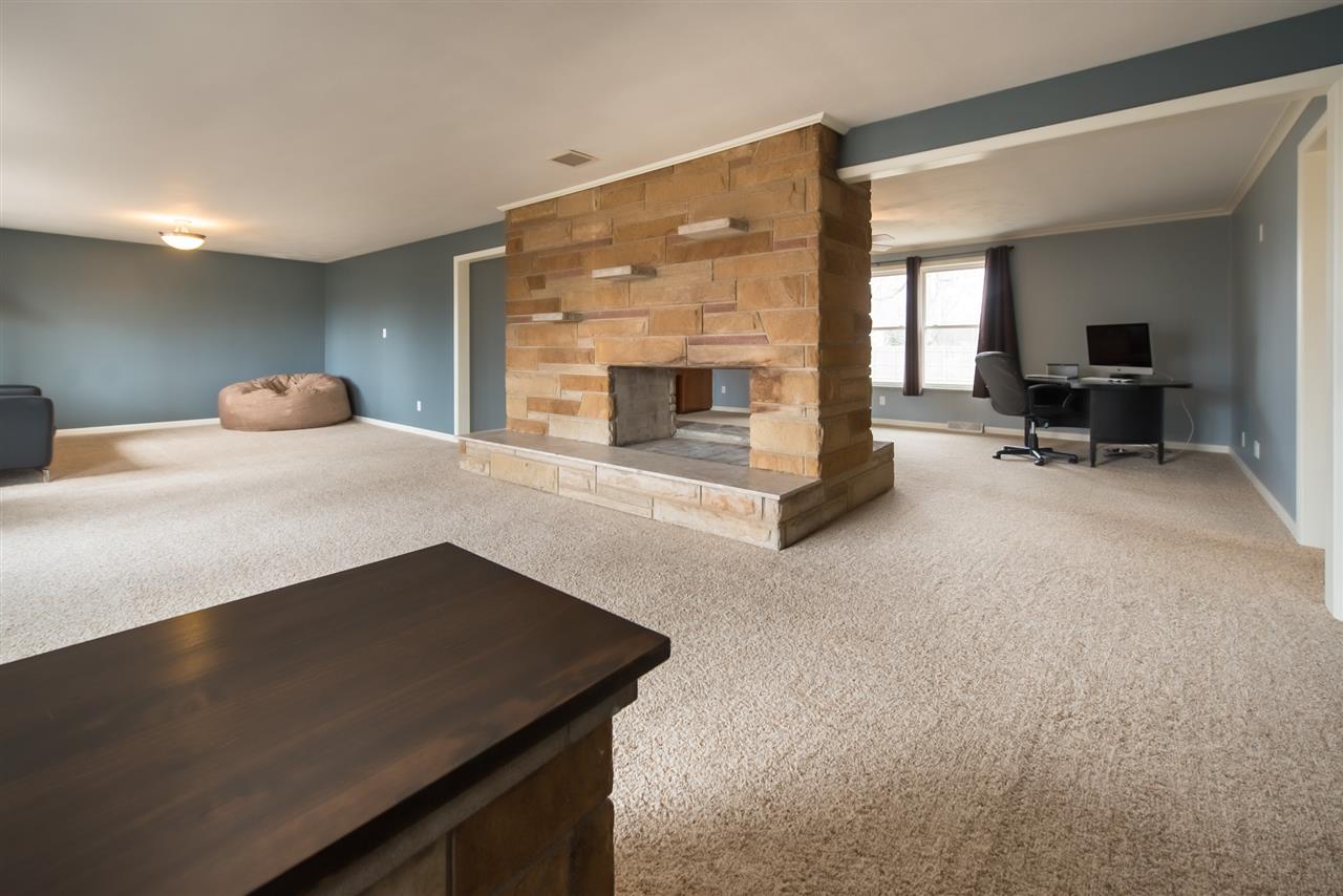 4226 Maplecrest Road Fort Wayne, IN 46815 - Photo 8 of 32