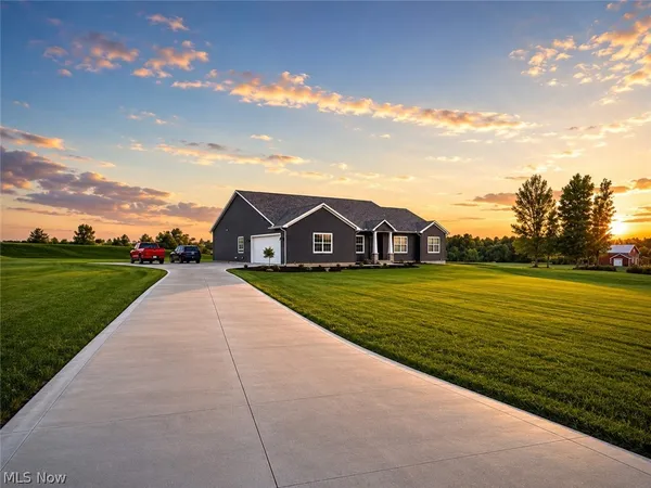$599,900 | 8552 State Route 305, Garrettsville, OH 44231