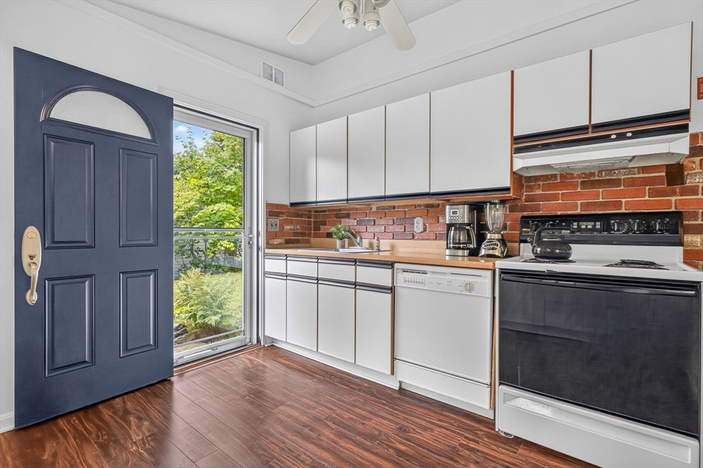 6 Fernbrook Road Northborough, MA 01532 - Photo 12 of 26 Gallery Image 12