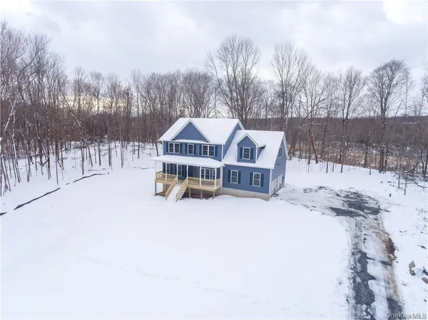 $724,900 | 5 Harrier Ridge Drive, Wallkill, NY 12589