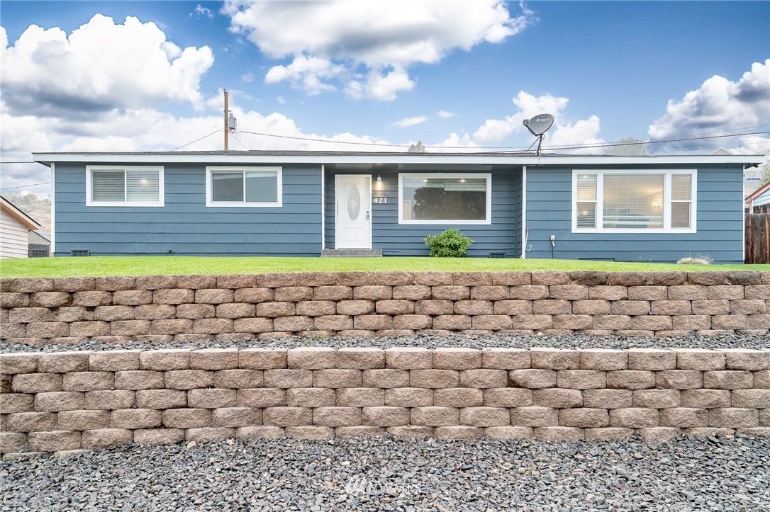 421 Patrick Road Ephrata, WA 98823 - Photo 1 of 31 Gallery Image 1