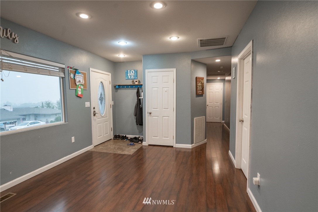 421 Patrick Road Ephrata, WA 98823 - Photo 13 of 31 Gallery Image 13