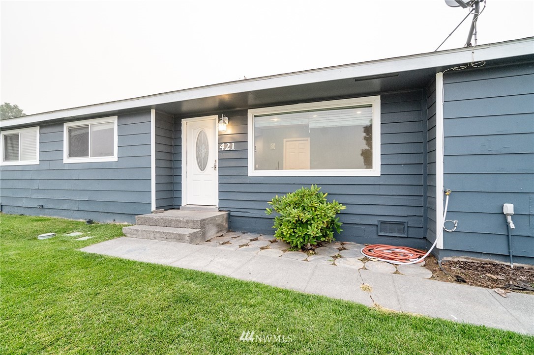 421 Patrick Road Ephrata, WA 98823 - Photo 3 of 31 Gallery Image 3
