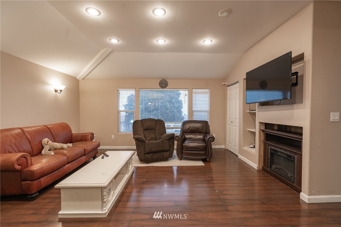 421 Patrick Road Ephrata, WA 98823 - Photo 5 of 31 Gallery Image 5