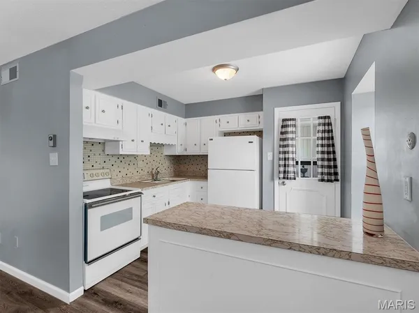 $79,500 | 1673 Herault Place, Unit H, St. Louis, MO 63125