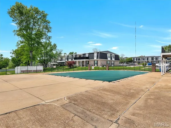 $79,500 | 1673 Herault Place, Unit H, St. Louis, MO 63125