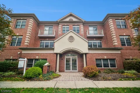 $575,000 | 31 Church Street, Unit 306, South Orange, NJ 07079