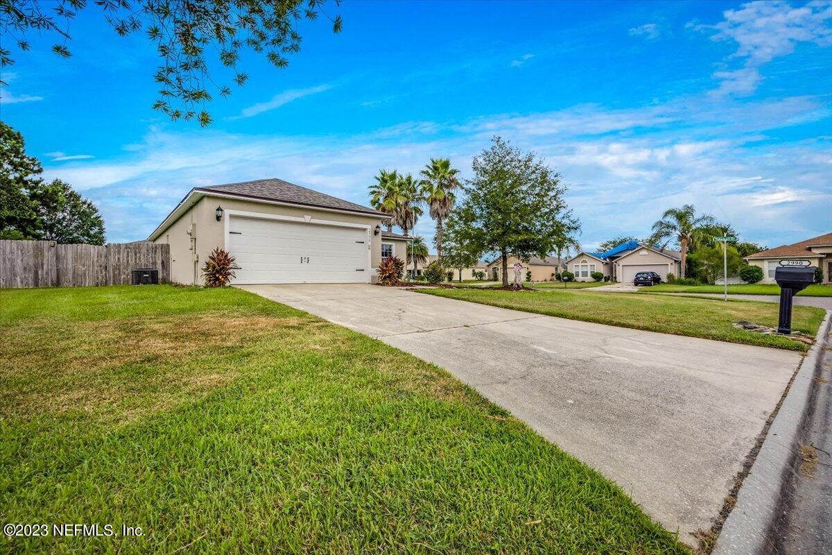 2990 Valkyrie Road Middleburg, FL 32068 - Photo 3 of 26 02-Photo - 002