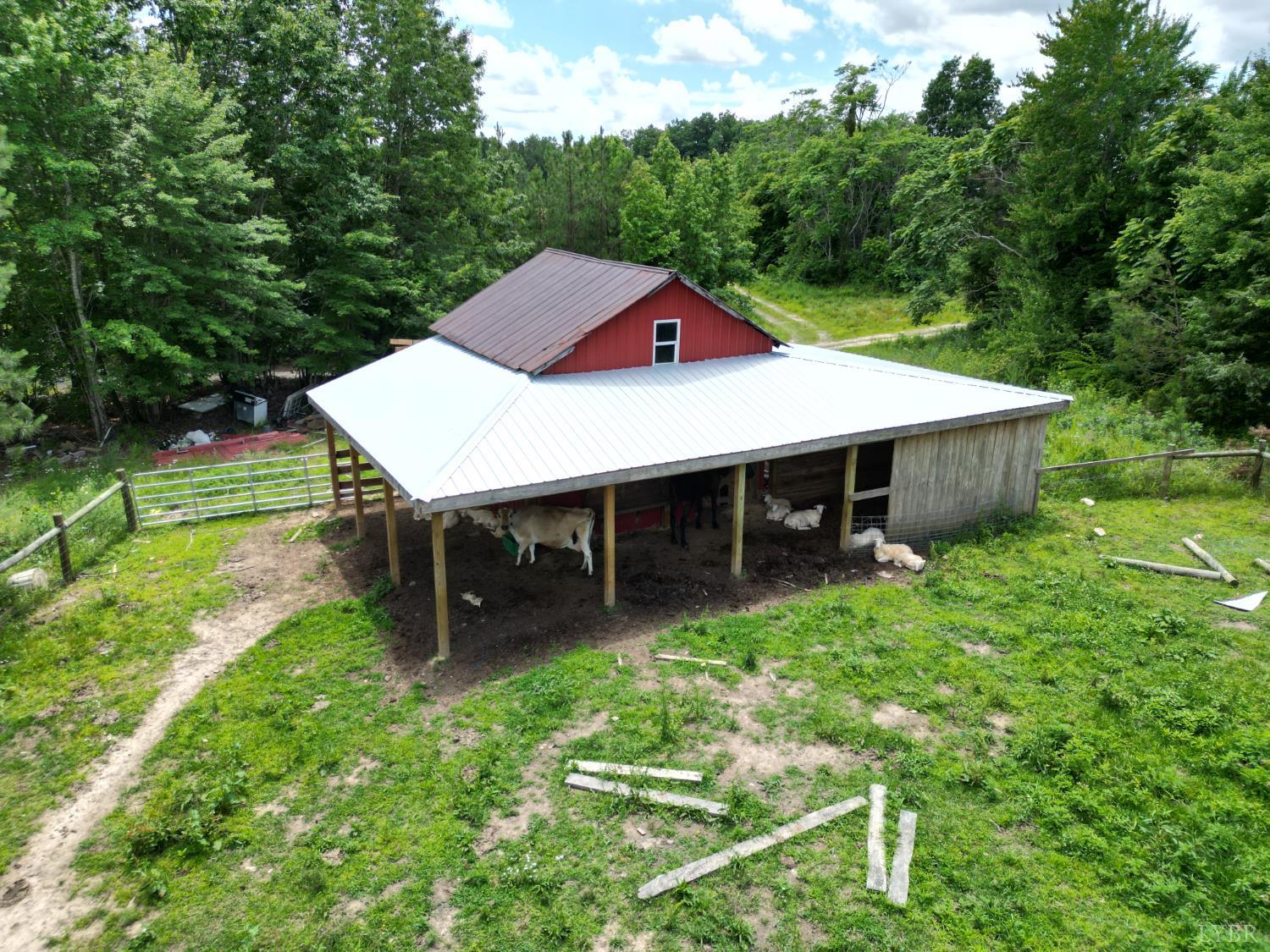150 Mt Zion Road Phenix, VA 23959 - Photo 3 of 29