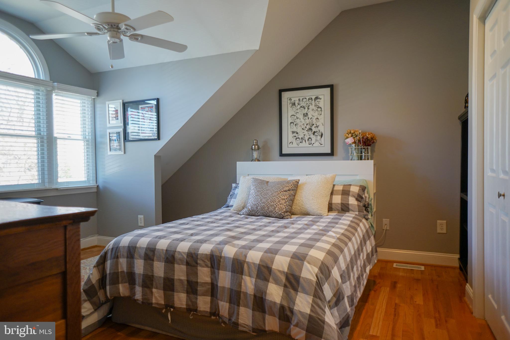 211 Sycamore Road Severna Park, MD 21146 - Photo 16 of 26 Bedroom 3