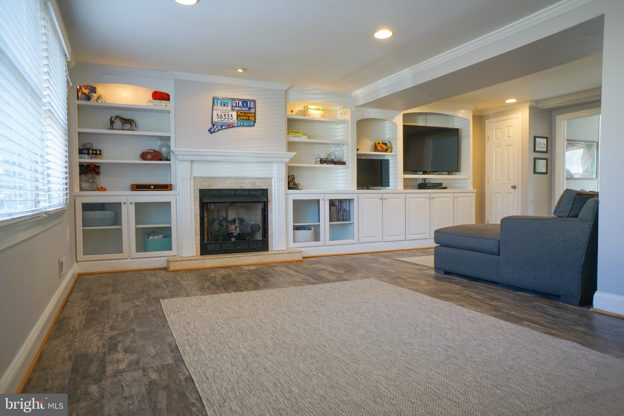 211 Sycamore Road Severna Park, MD 21146 - Photo 17 of 26 Fantastic built ins in the lower level.