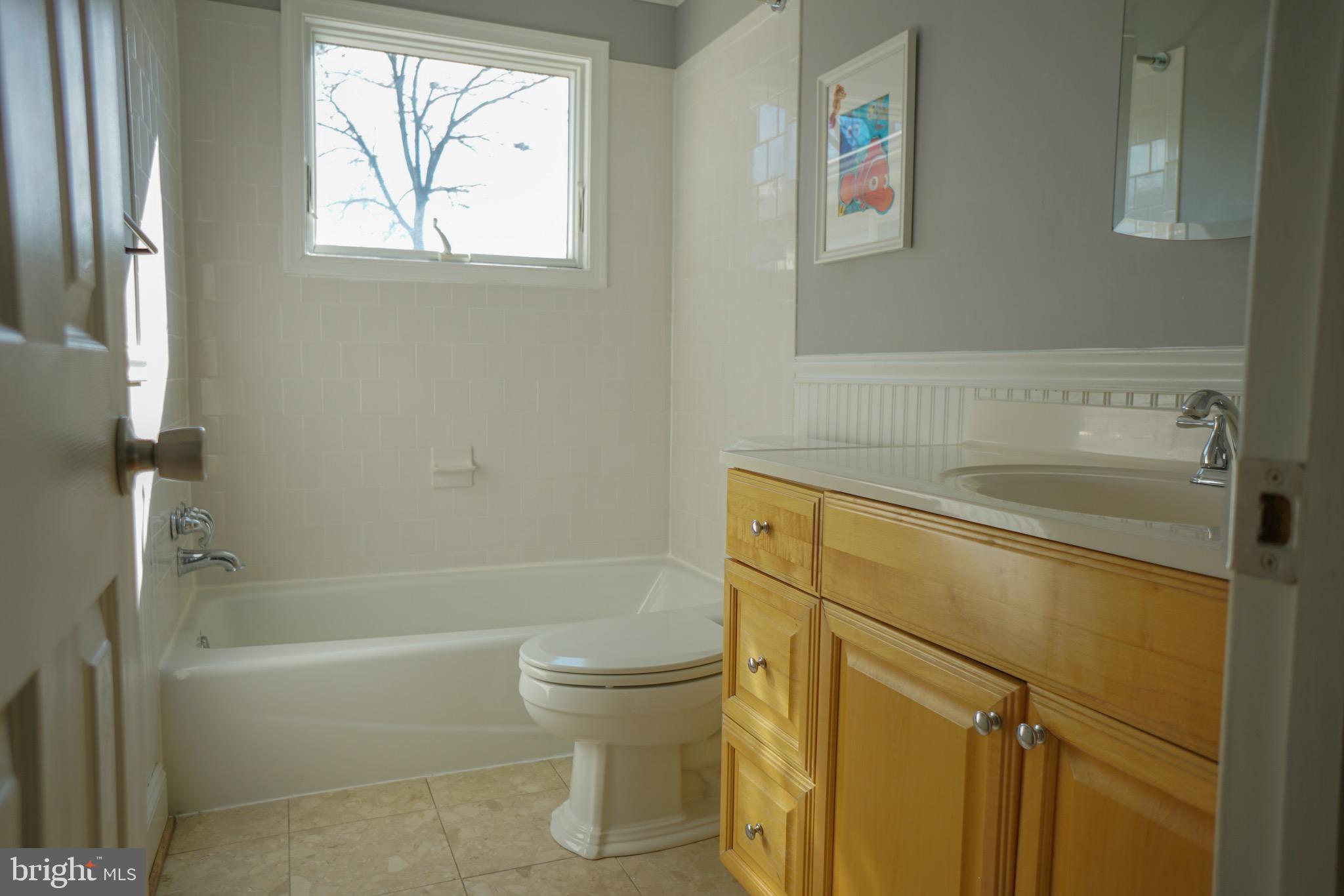 211 Sycamore Road Severna Park, MD 21146 - Photo 9 of 26 Gallery Image 9