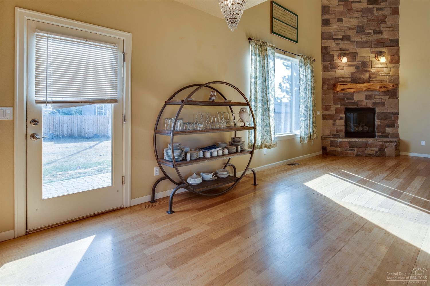 1622 Northwest Rimrock Drive Redmond, OR 97756 - Photo 9 of 22 This room has another dining area and a