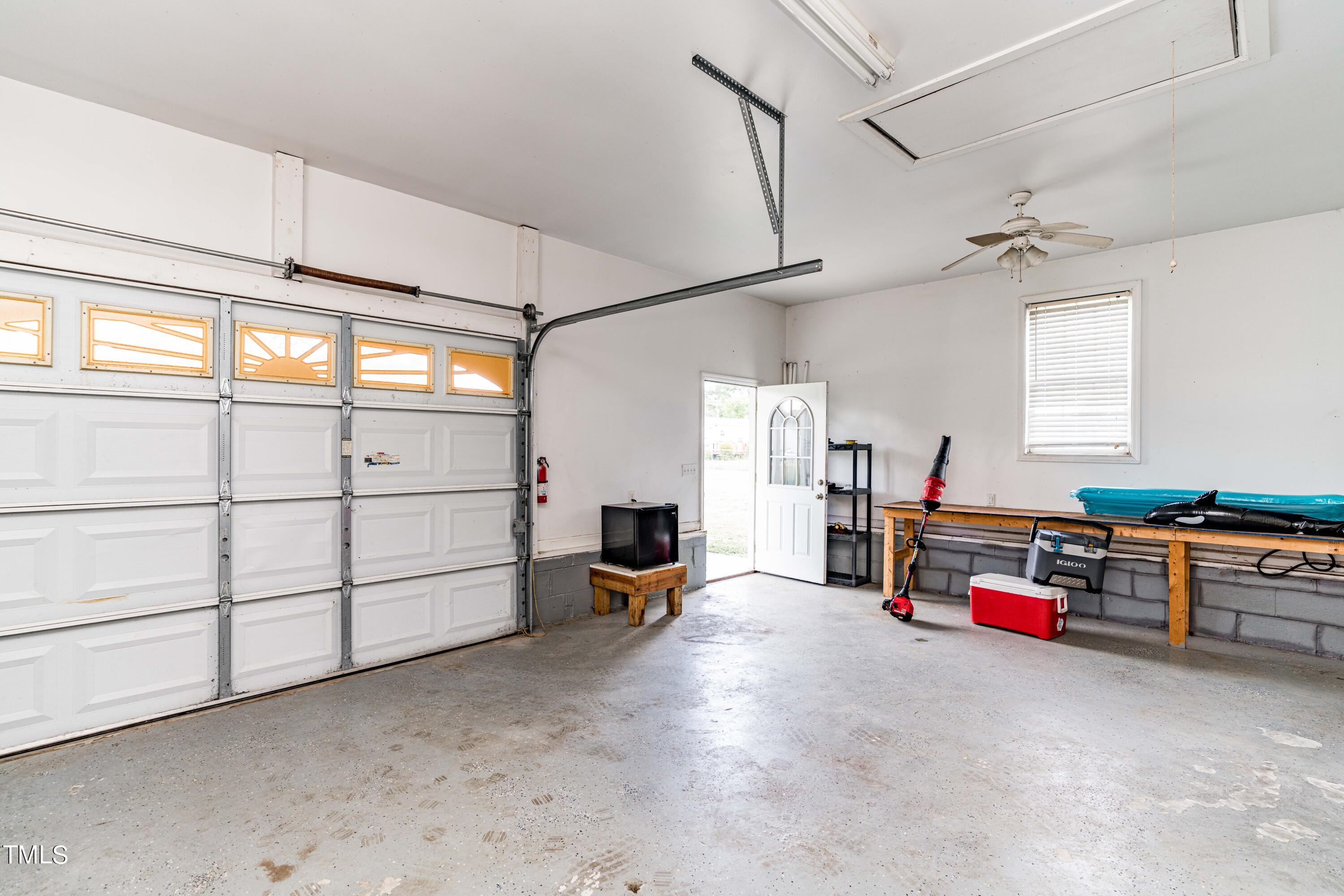 5200 Brogden Road Smithfield, NC 27577 - Photo 20 of 29 5200 Brogden Garage