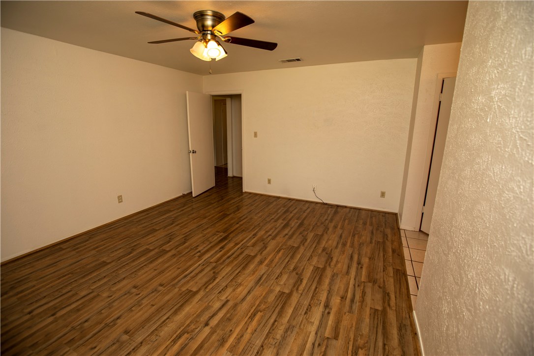 4913 Wing Road Austin, TX 78749 - Photo 15 of 26