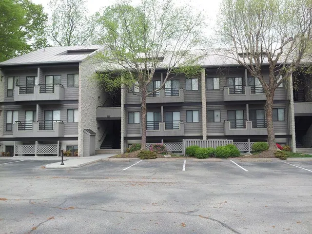 $399,500 | 6605 Smith Mountain Road, Unit 101, Penhook, VA 24137