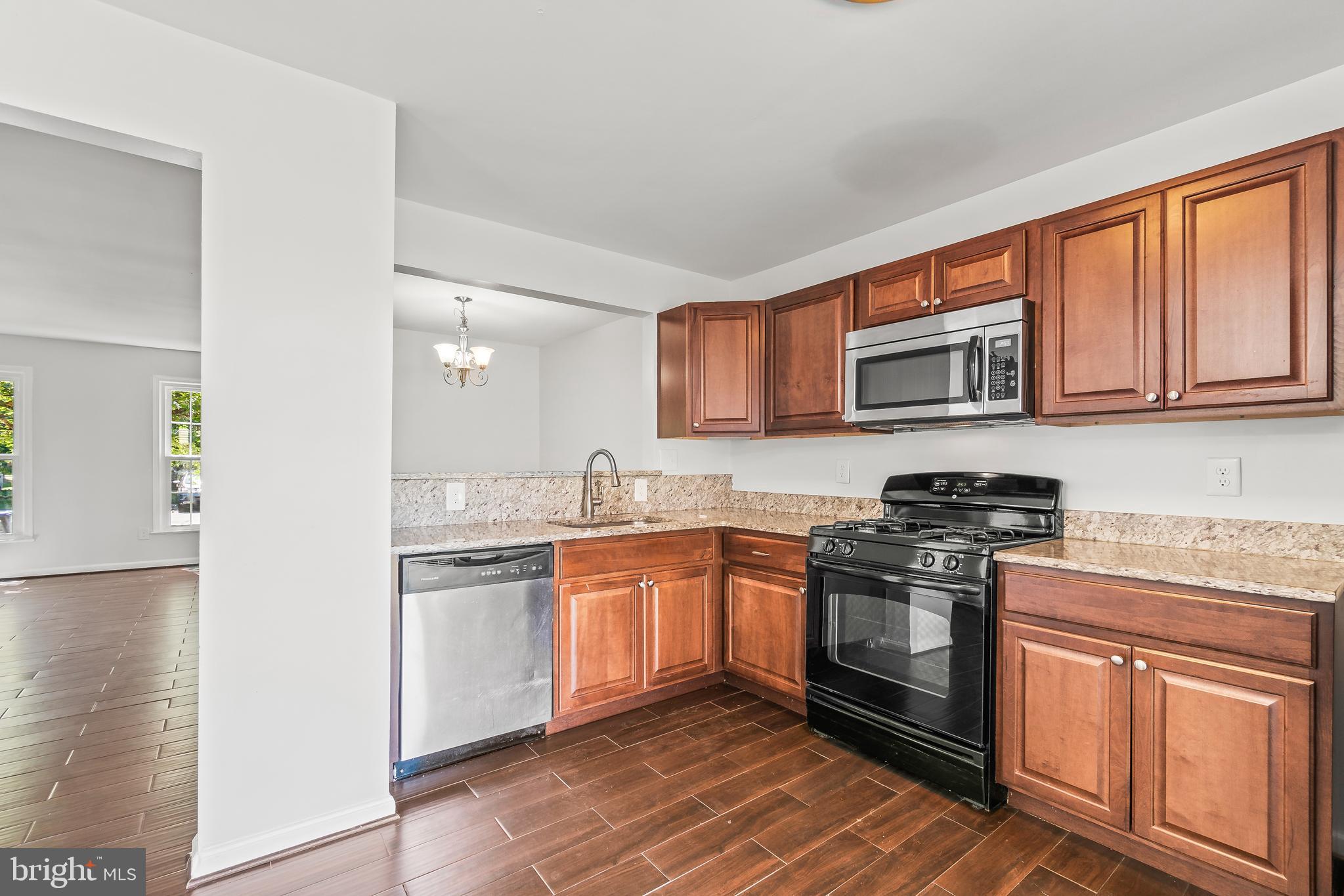7989 Northumberland Road Springfield, VA 22153 - Photo 3 of 35 Gallery Image 3