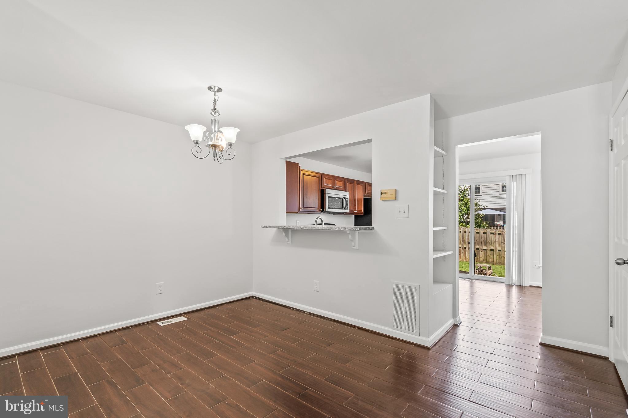 7989 Northumberland Road Springfield, VA 22153 - Photo 8 of 35 Gallery Image 8