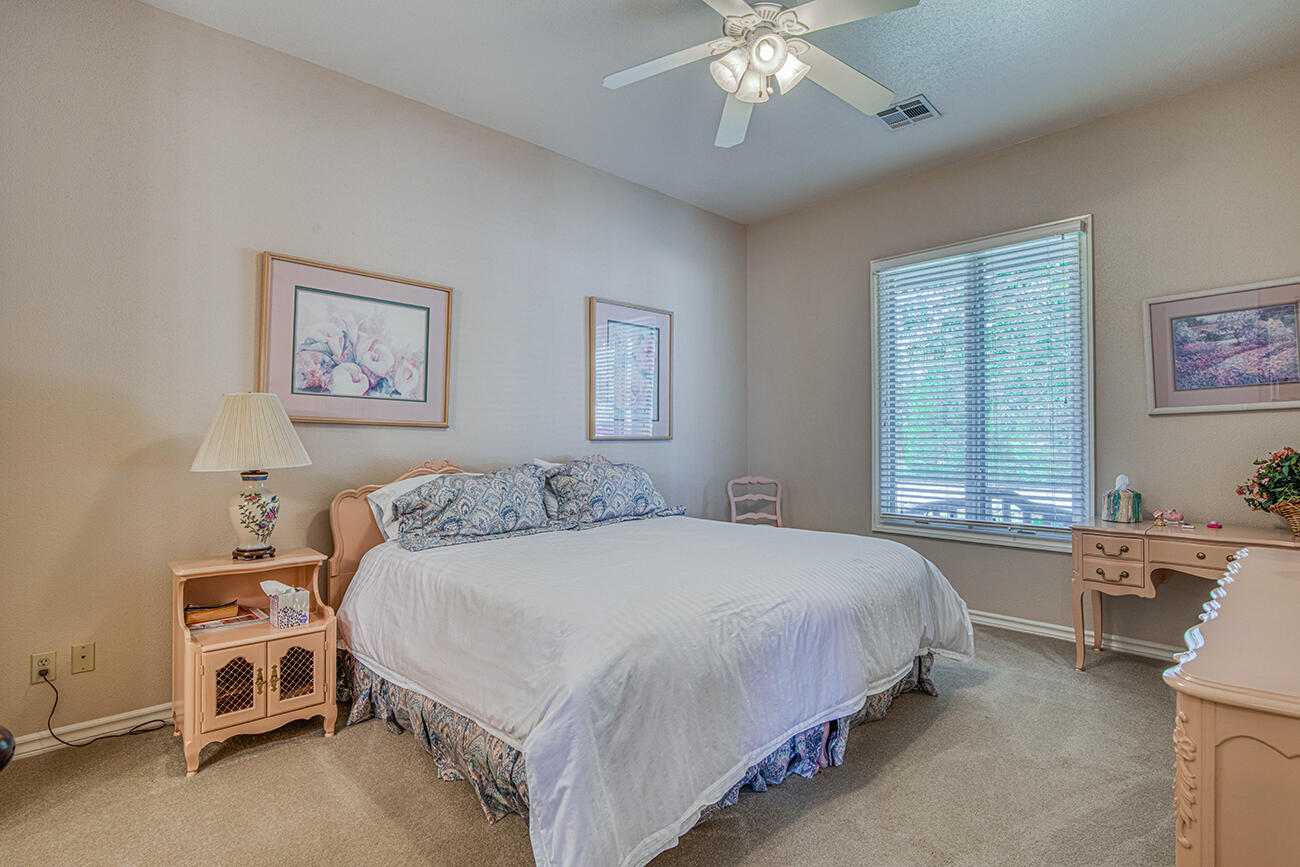 656 Cox Road El Paso, TX 79932 - Photo 41 of 74 Master in Casita