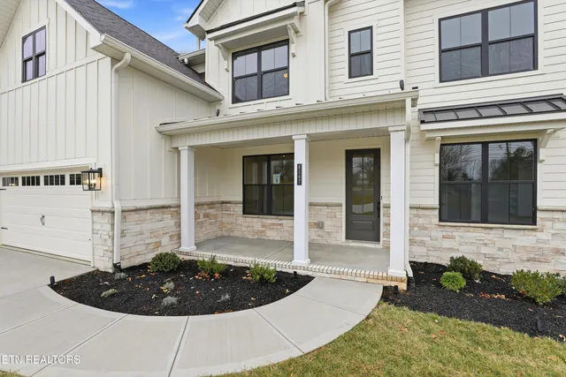 $1,074,900 | 8167 Nubbin Ridge Road, Knoxville, TN 37919