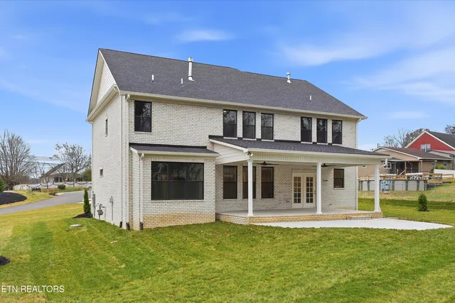 $1,074,900 | 8167 Nubbin Ridge Road, Knoxville, TN 37919