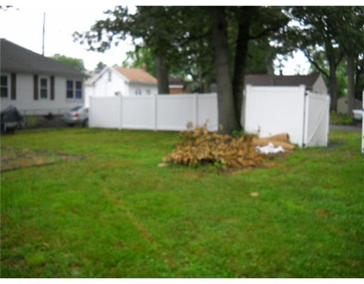 176 Vernon Street Warwick, RI 02889 - Photo 17 of 18 Yard/Garden.