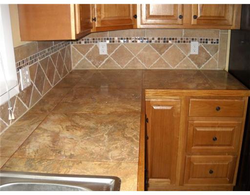 176 Vernon Street Warwick, RI 02889 - Photo 7 of 18 Kitchen.