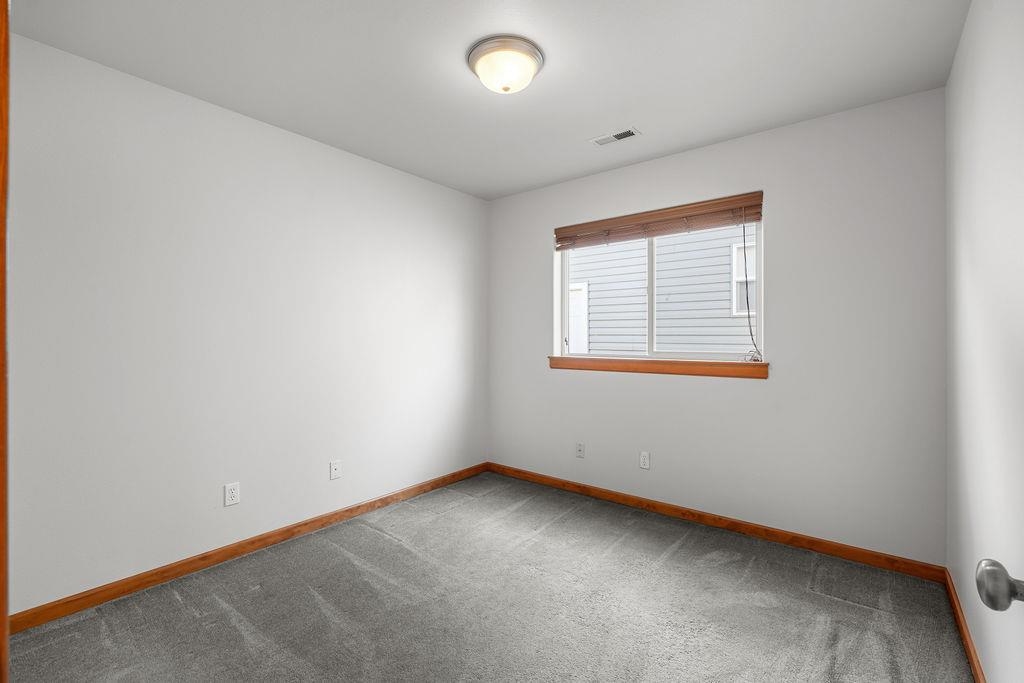 1915 North Cavalier Road Liberty Lake, WA 99016 - Photo 17 of 33