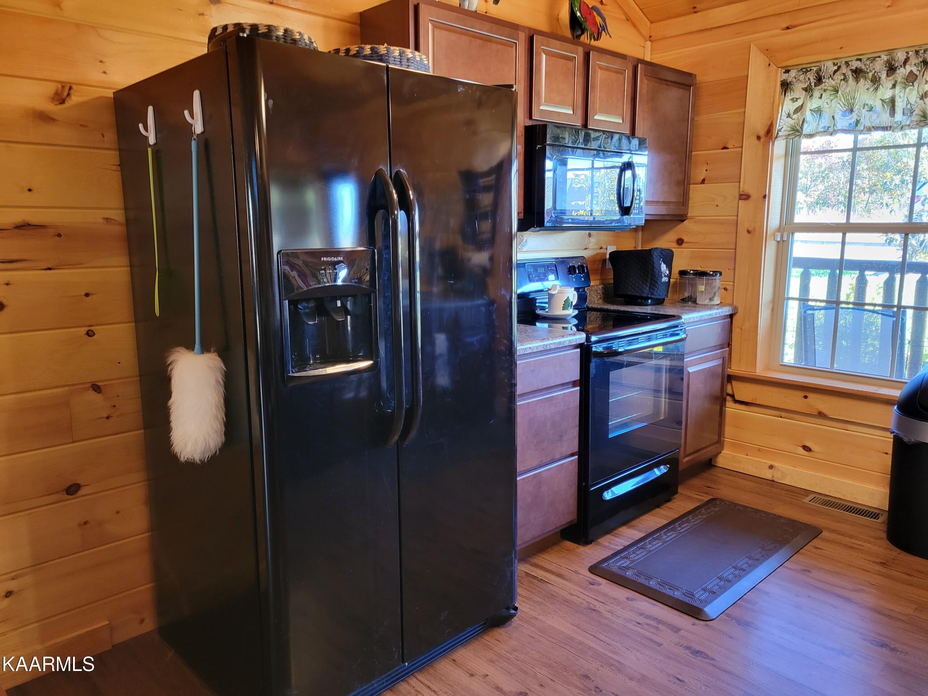 729 Rondayview Lane Sevierville, TN 37876 - Photo 8 of 20 20211027_112731