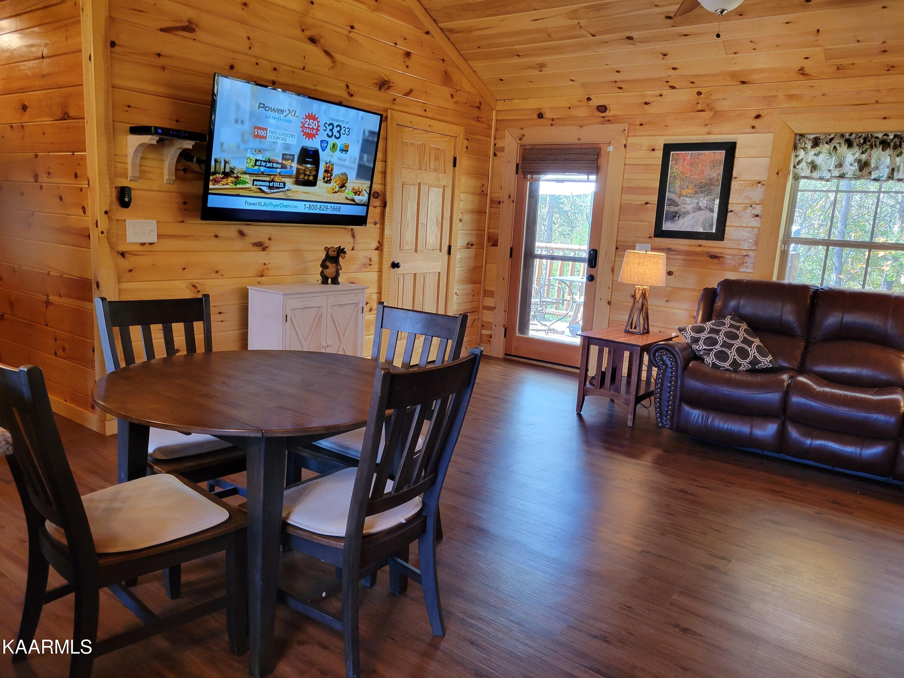 729 Rondayview Lane Sevierville, TN 37876 - Photo 10 of 20 20211027_112818