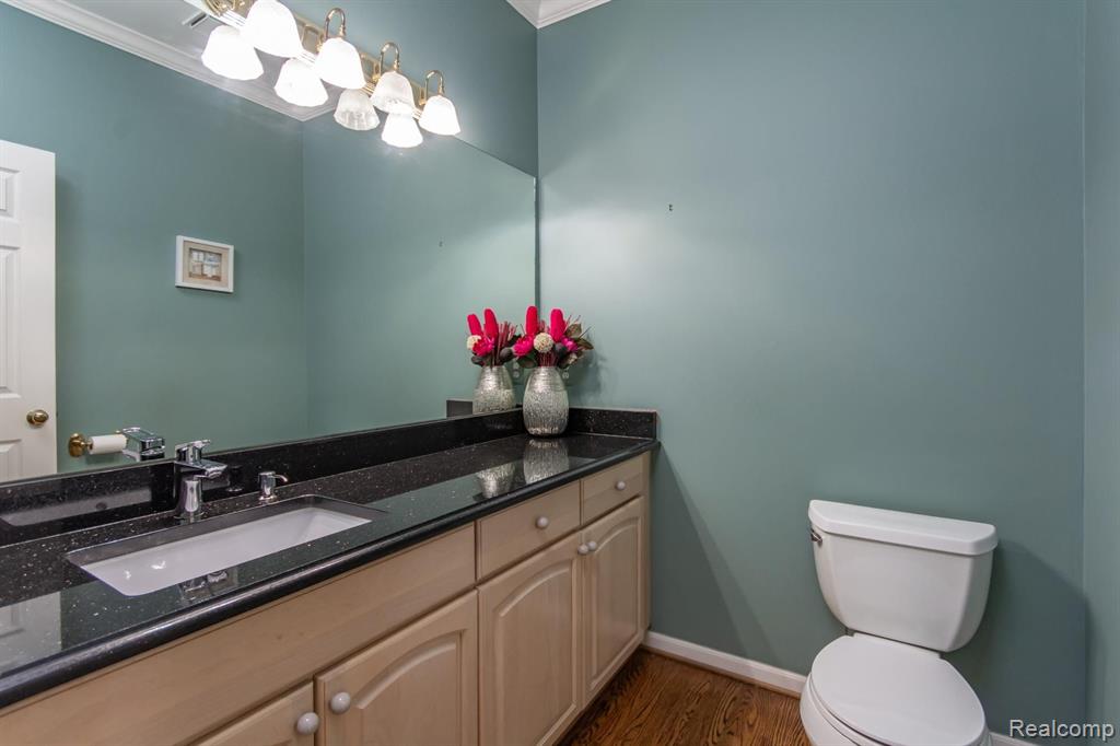 2074 Mapleridge Road Rochester Hills, MI 48309 - Photo 21 of 48