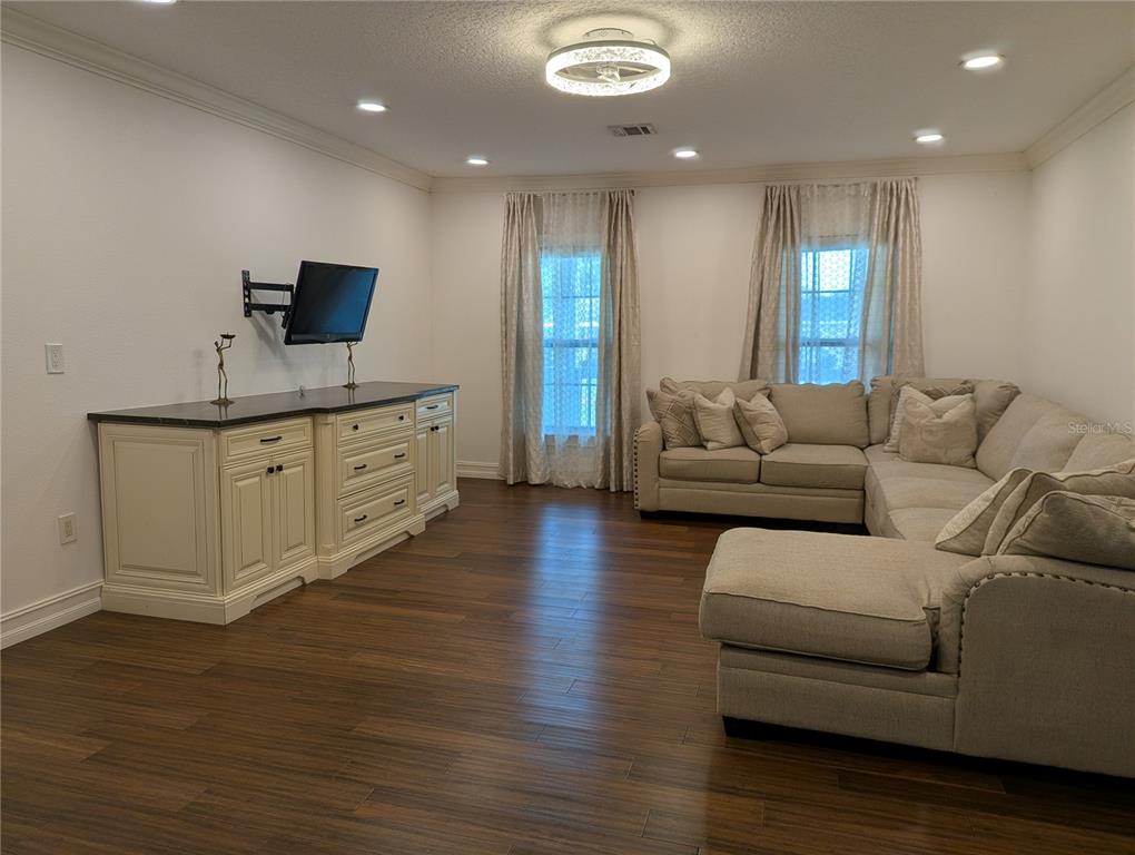974 Pinelli Street Orlando, FL 32803 - Photo 6 of 38