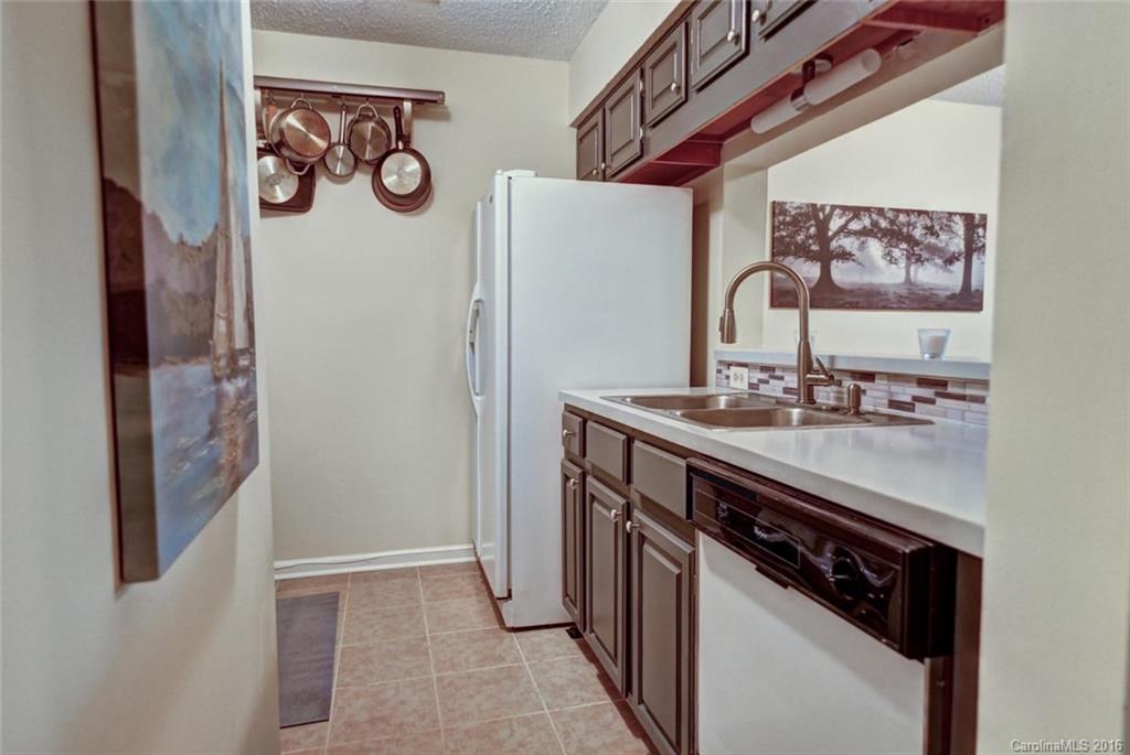 5011 Sharon Road, Unit A Charlotte, NC 28210 - Photo 8 of 18 Gallery Image 8