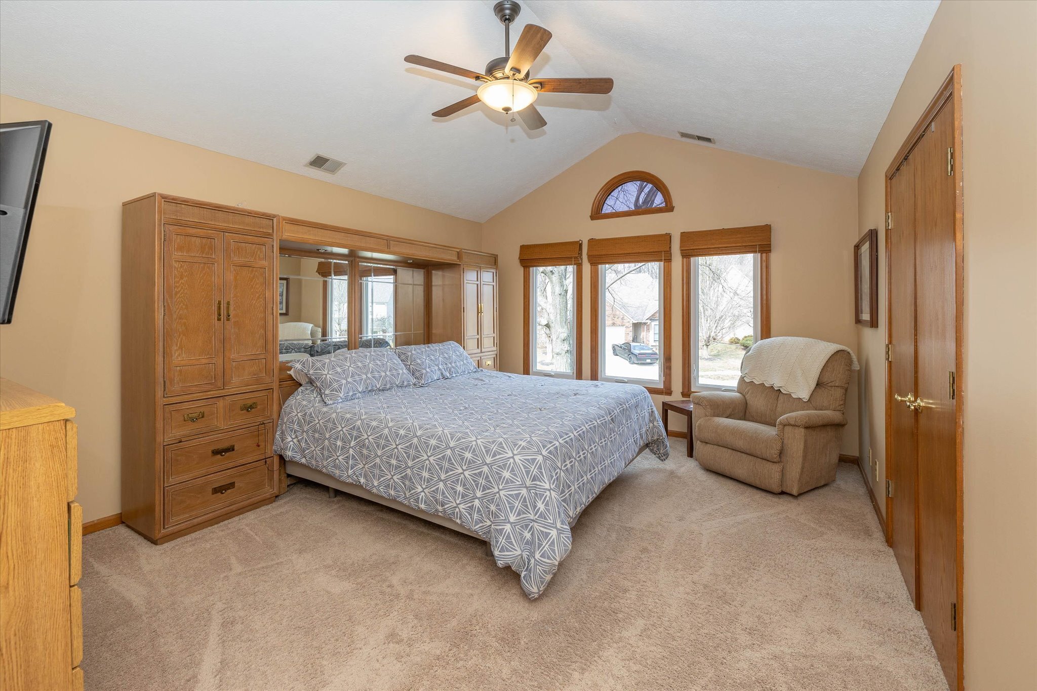 7701 Hidden Ridge Fishers, IN 46038 - Photo 17 of 36 Gallery Image 17