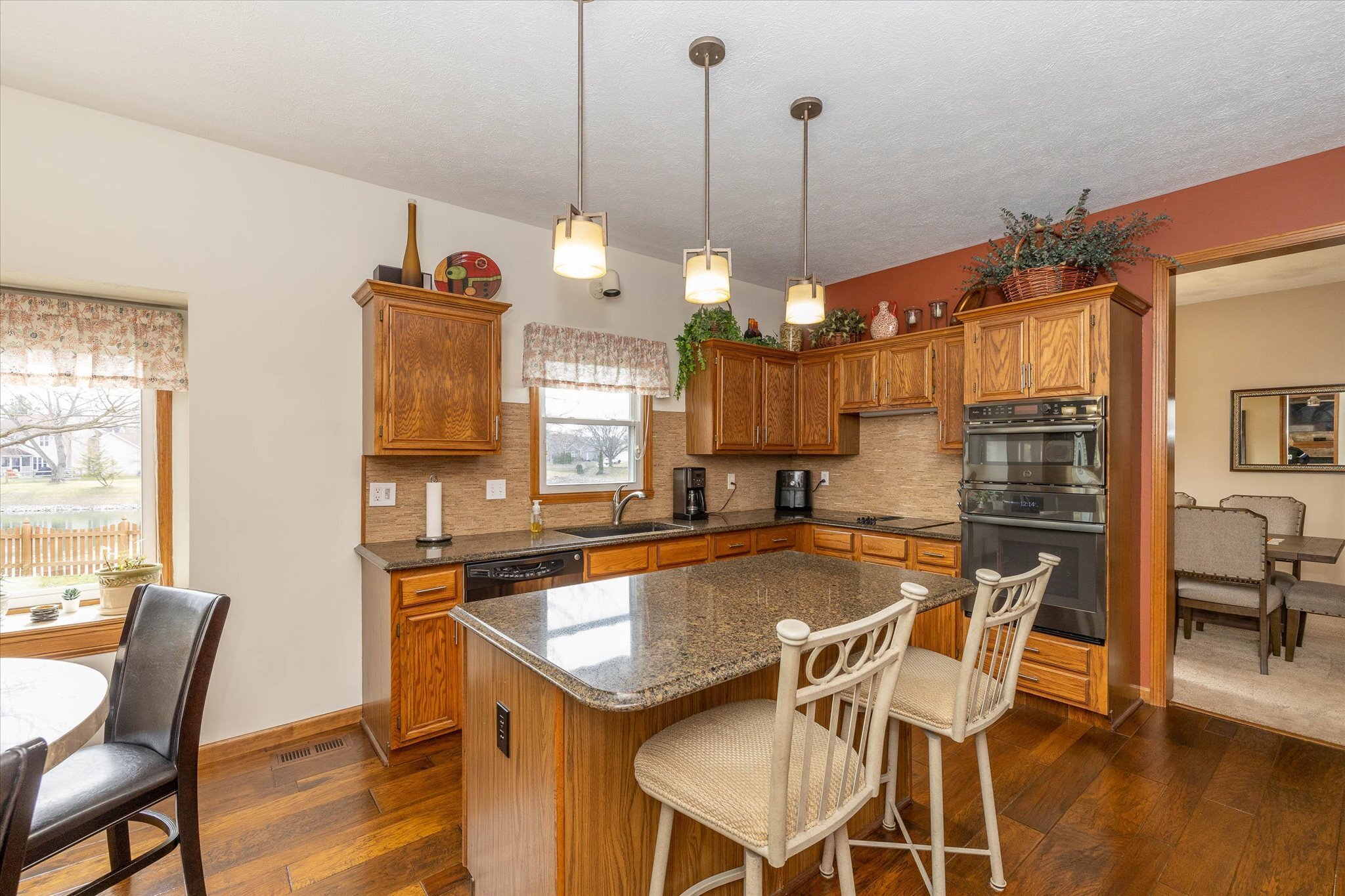 7701 Hidden Ridge Fishers, IN 46038 - Photo 6 of 36 Gallery Image 6