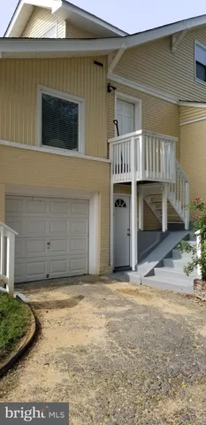 $1,300 | 9000 Colesville Road, Silver Spring, MD 20910