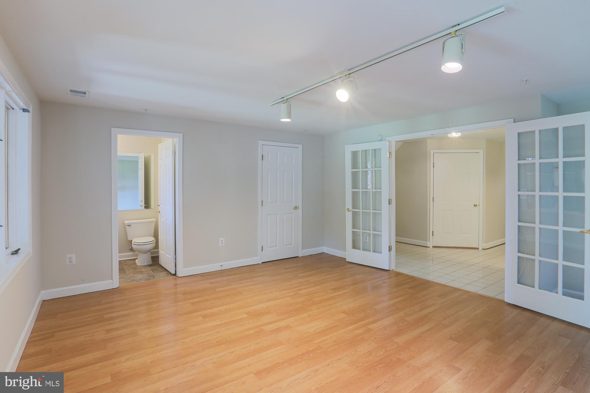100 Lancefield Road Baltimore, MD 21209 - Photo 5 of 28 Gallery Image 5