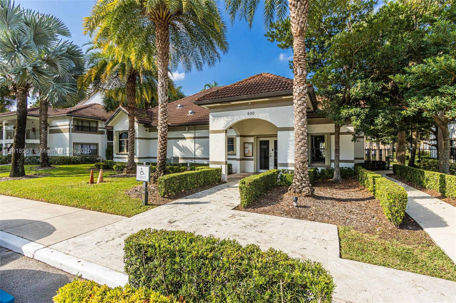 650 South Park Road, Unit 135 Hollywood, FL 33021 - Photo 4 of 24