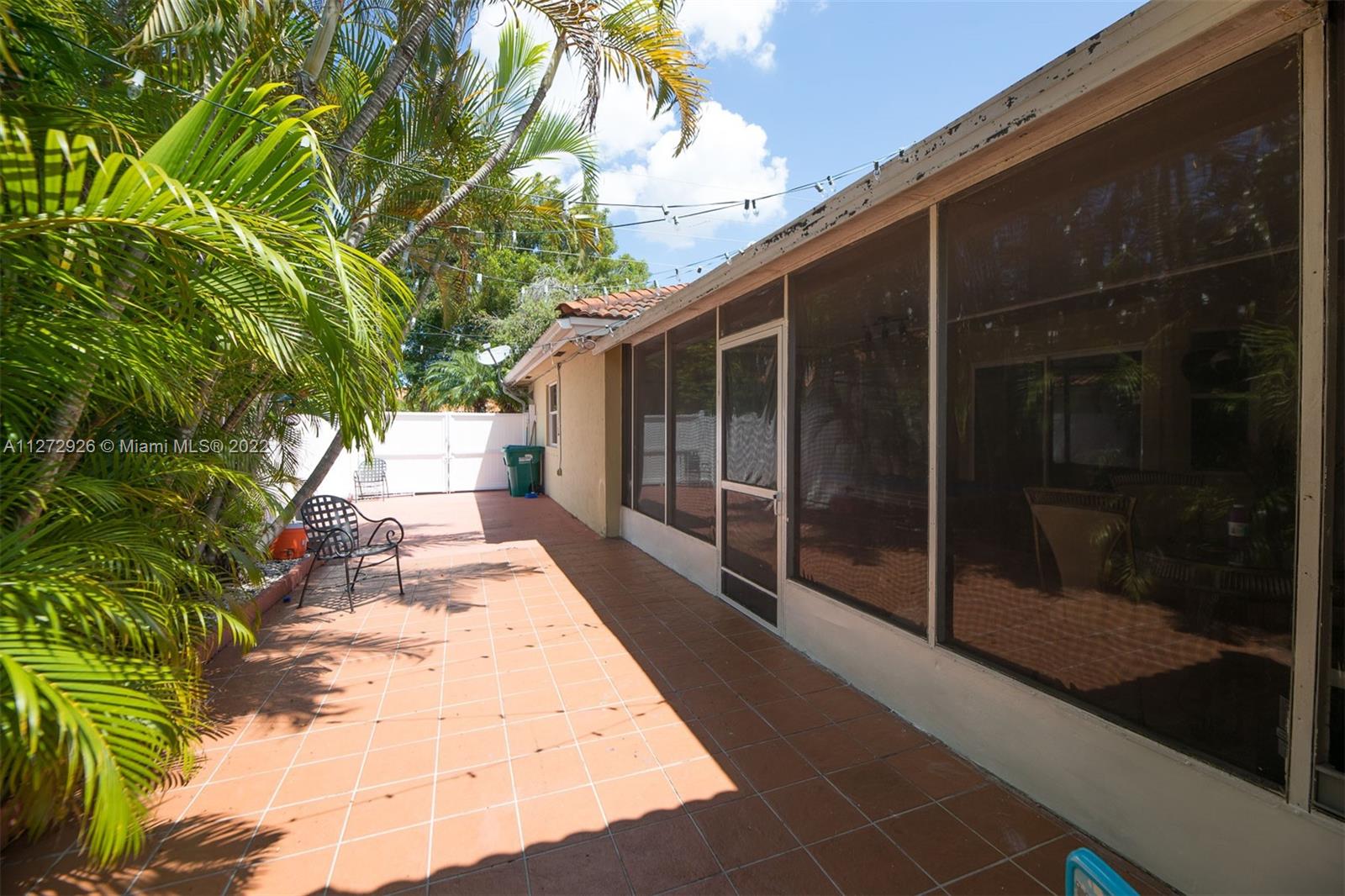 14480 Southwest 112th Street Miami, FL 33186 - Photo 32 of 37 a view of backyard with tub