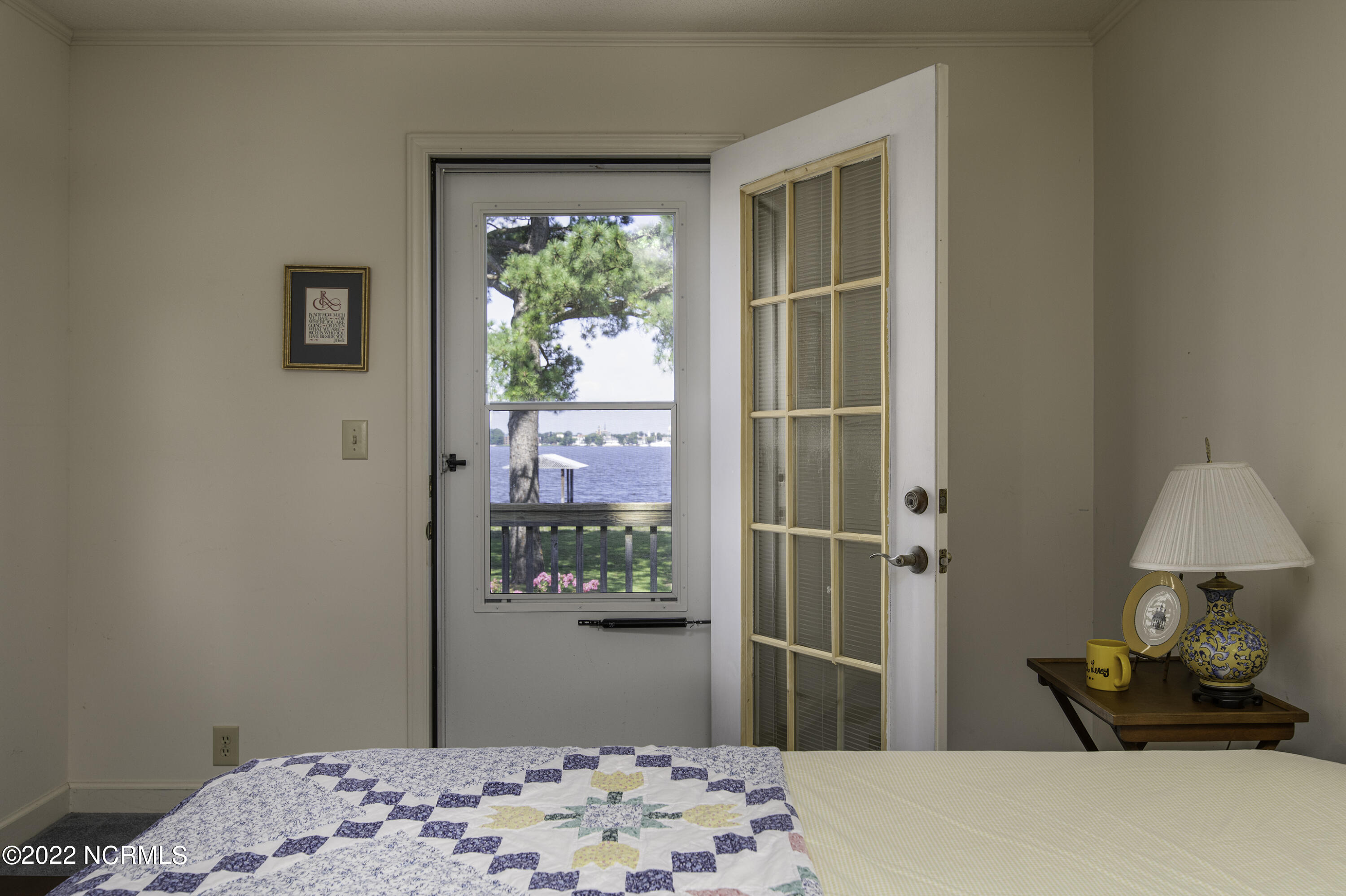 435 Riverside Drive New Bern, NC 28560 - Photo 30 of 76 Private Deck Access