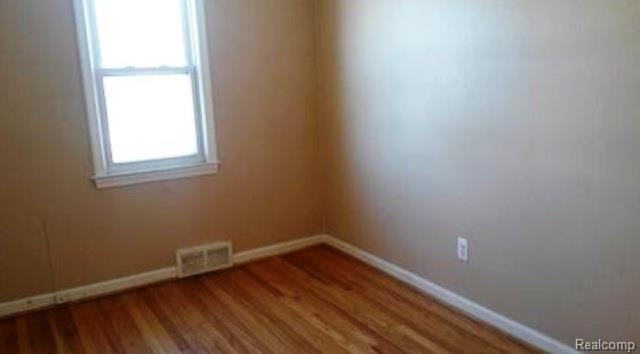 7005 Inkster Road Garden City, MI 48135 - Photo 6 of 17