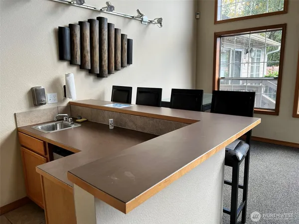 $286,000 | 11527 Highway 99, Unit A304, Everett, WA 98204