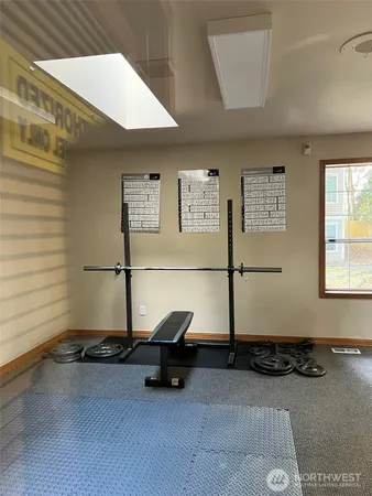 $286,000 | 11527 Highway 99, Unit A304, Everett, WA 98204