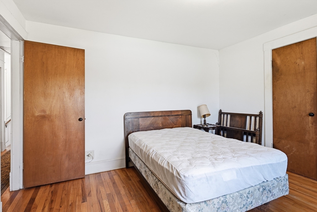 400 Nottingham Street Springfield, MA 01104 - Photo 22 of 26