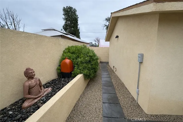 $5,995 | 7817 Nagle Avenue, North Hollywood, CA 91605