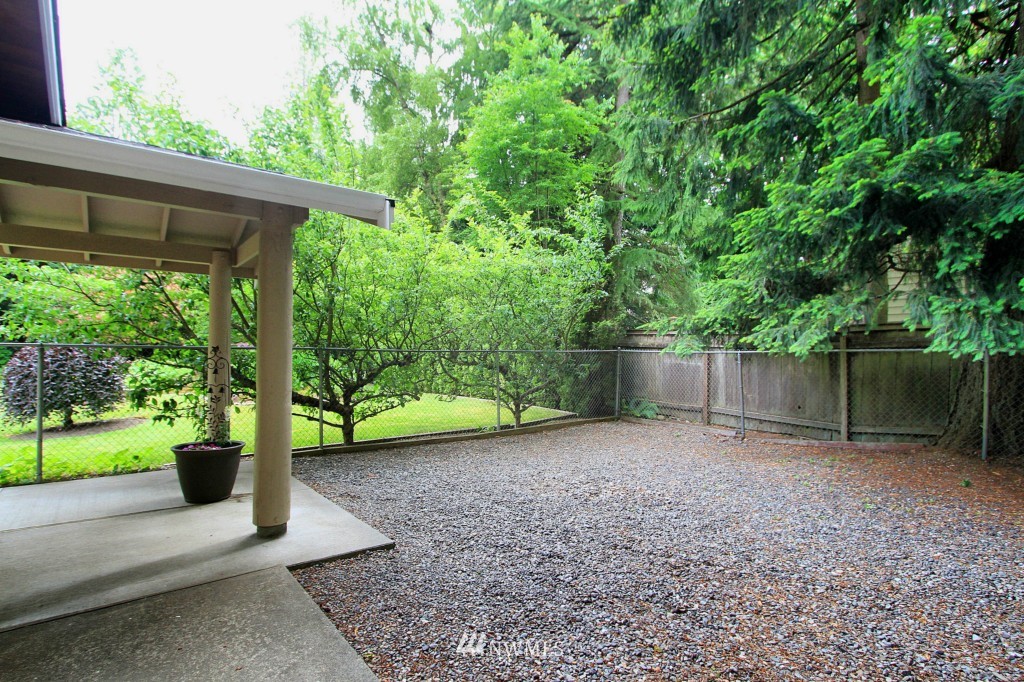 8302 188th Street Southwest Edmonds, WA 98026 - Photo 22 of 25 Gallery Image 22