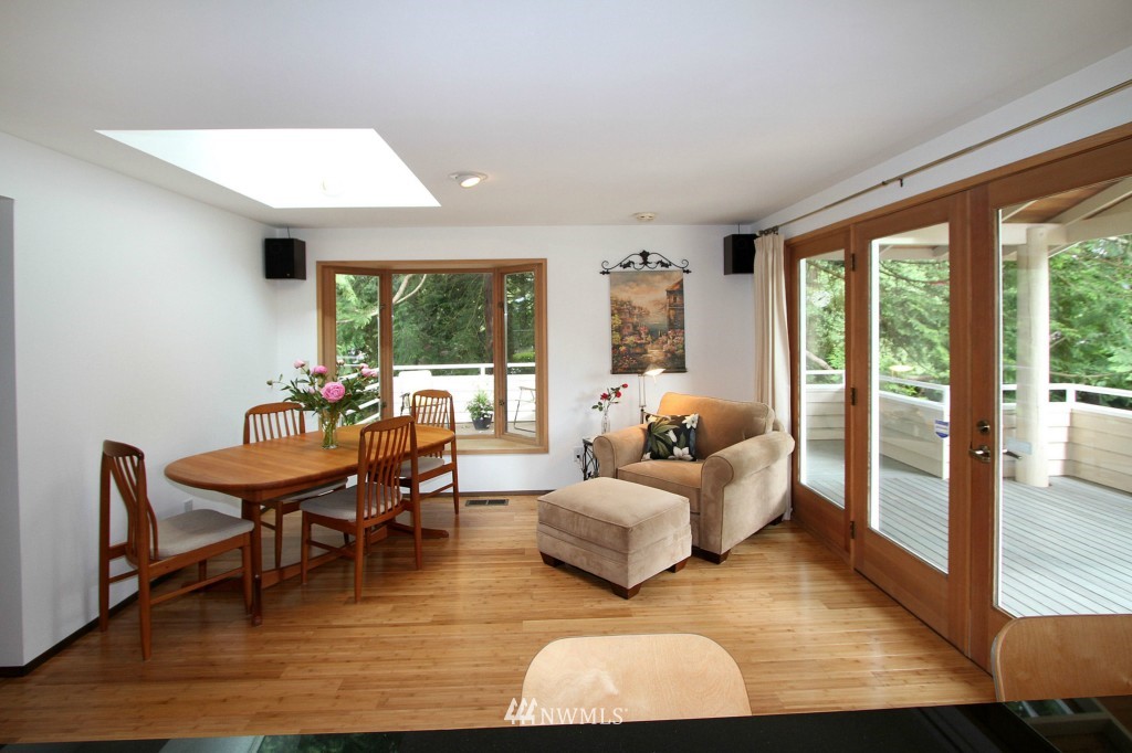 8302 188th Street Southwest Edmonds, WA 98026 - Photo 8 of 25 Gallery Image 8
