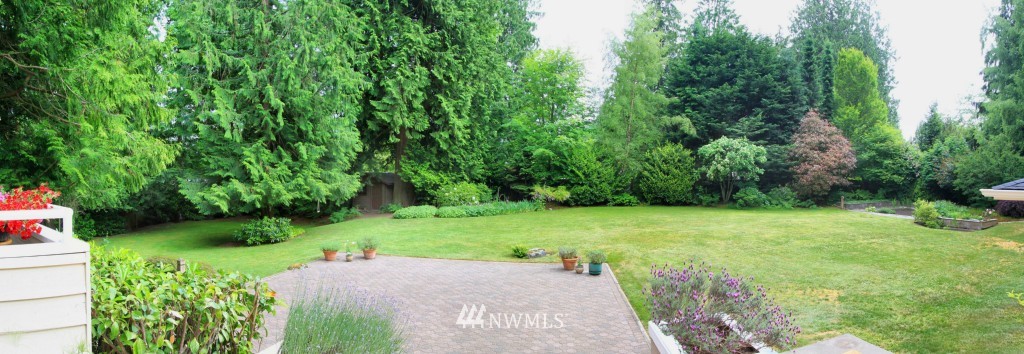8302 188th Street Southwest Edmonds, WA 98026 - Photo 10 of 25 Gallery Image 10