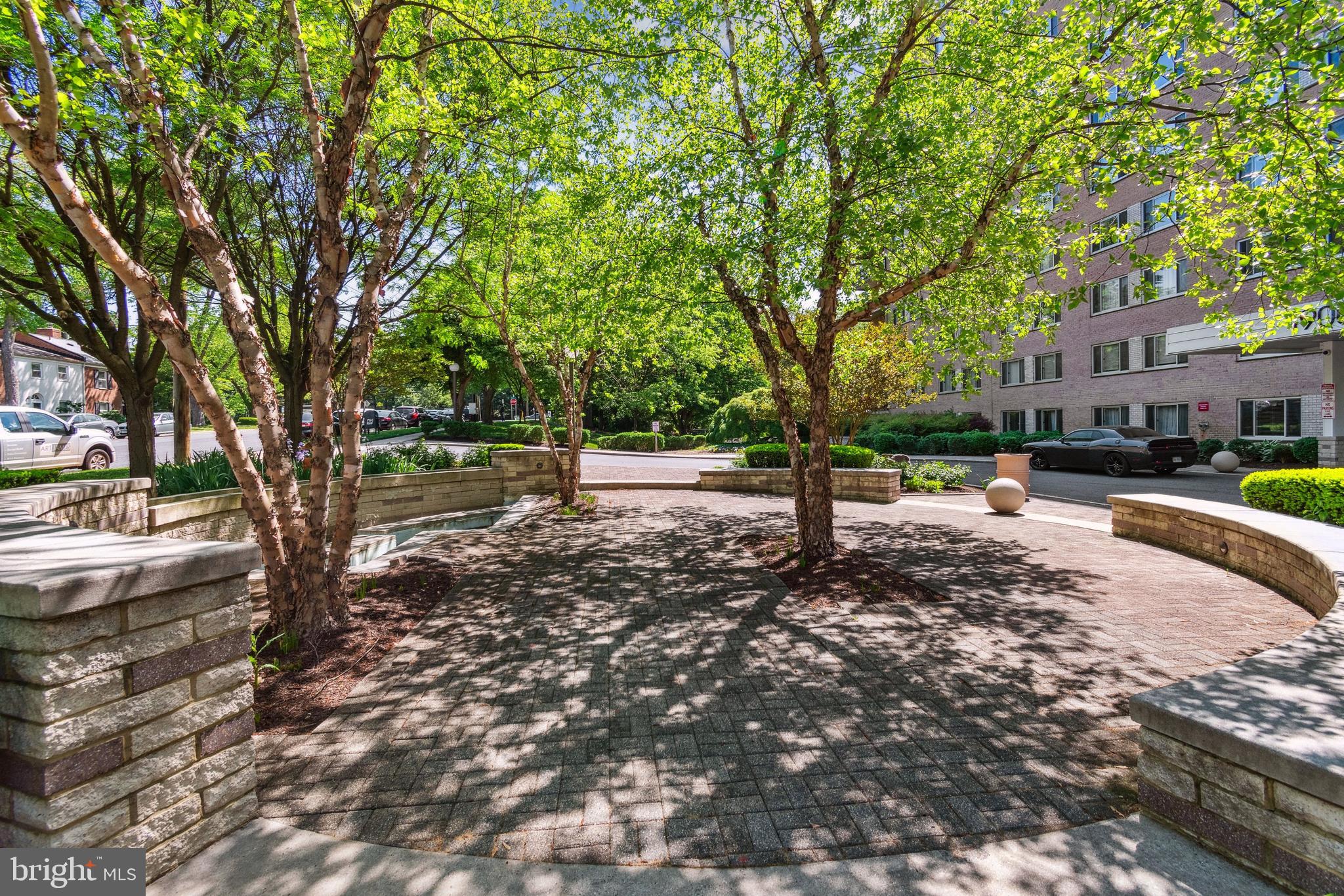 1900 Lyttonsville Road, Unit 718 Silver Spring, MD 20910 - Photo 5 of 35 Courtyard